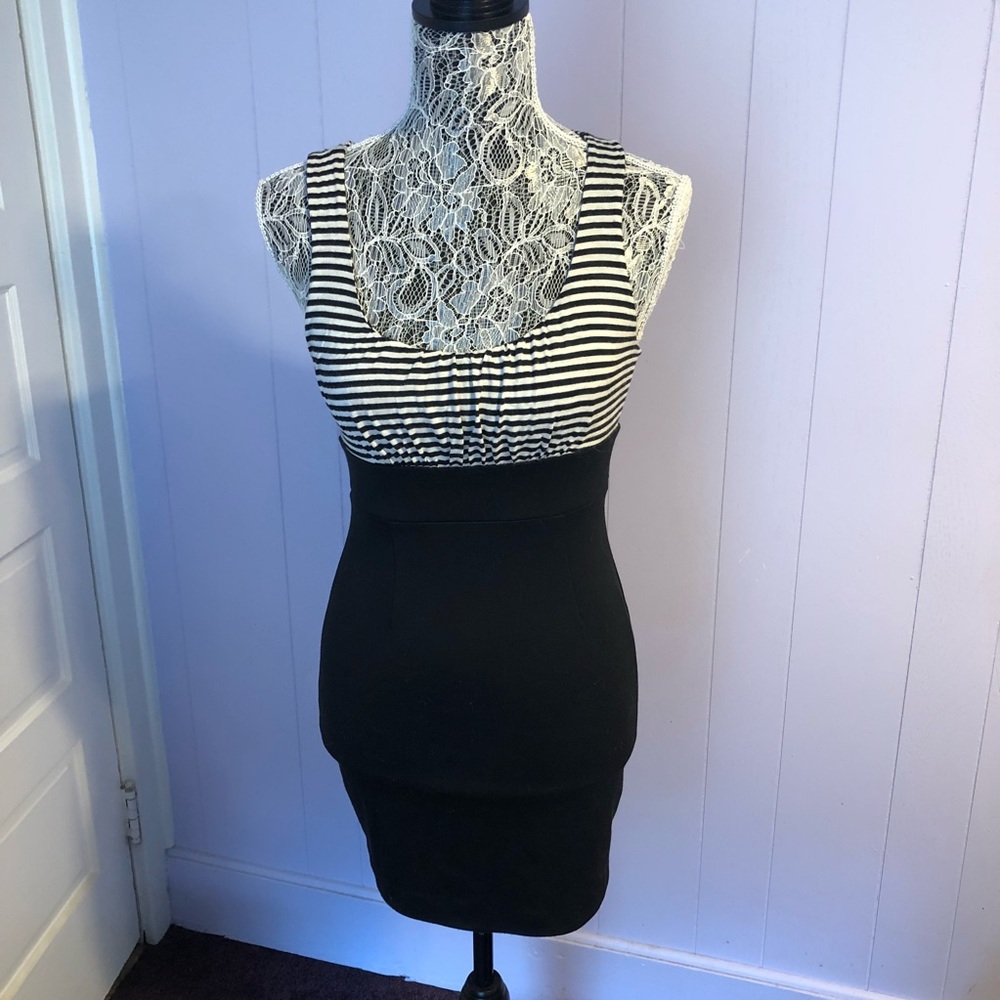 🙀last chance🙀 Stripe pencil dress